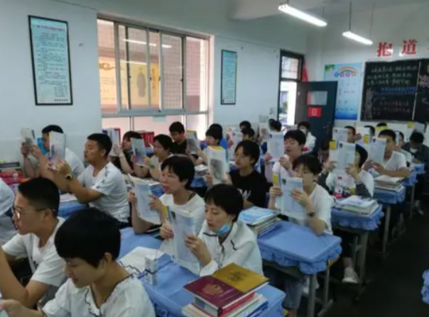 孩子们的睡觉无疑更重要学习模式的选择本可更多元和灵活